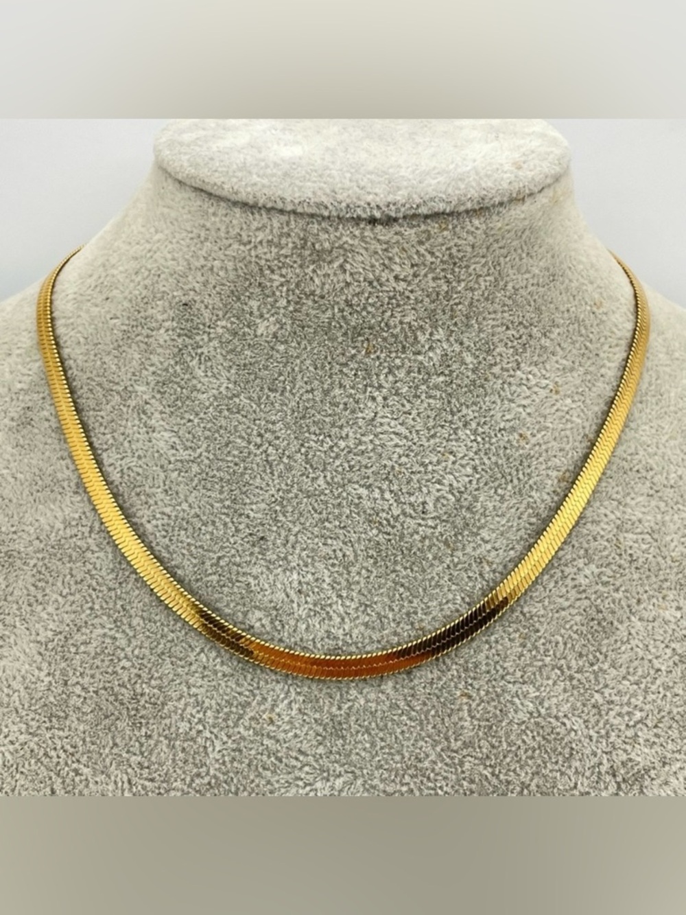 Elegant Y2K Gold Herringbone Choker Necklace 14.5- 16.5” Adjustable Chain